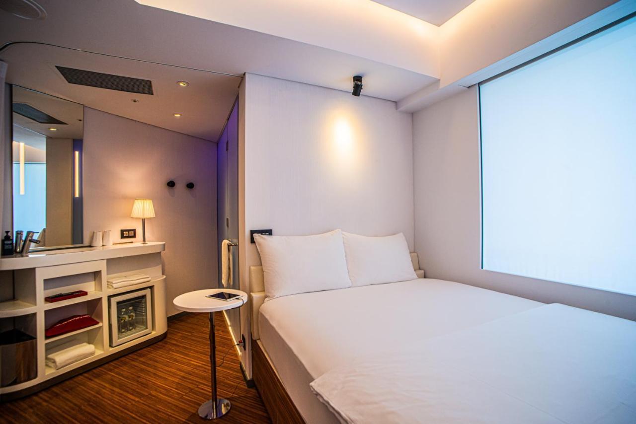 Citizenm Taipei North Gate Hotel Exterior photo