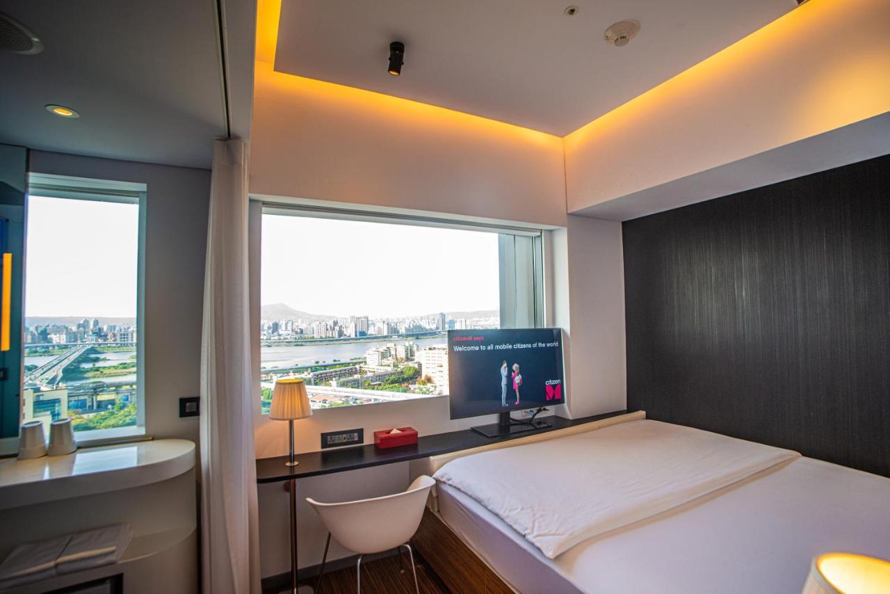 Citizenm Taipei North Gate Hotel Exterior photo